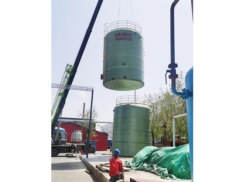 玻璃鋼儲罐安裝案例